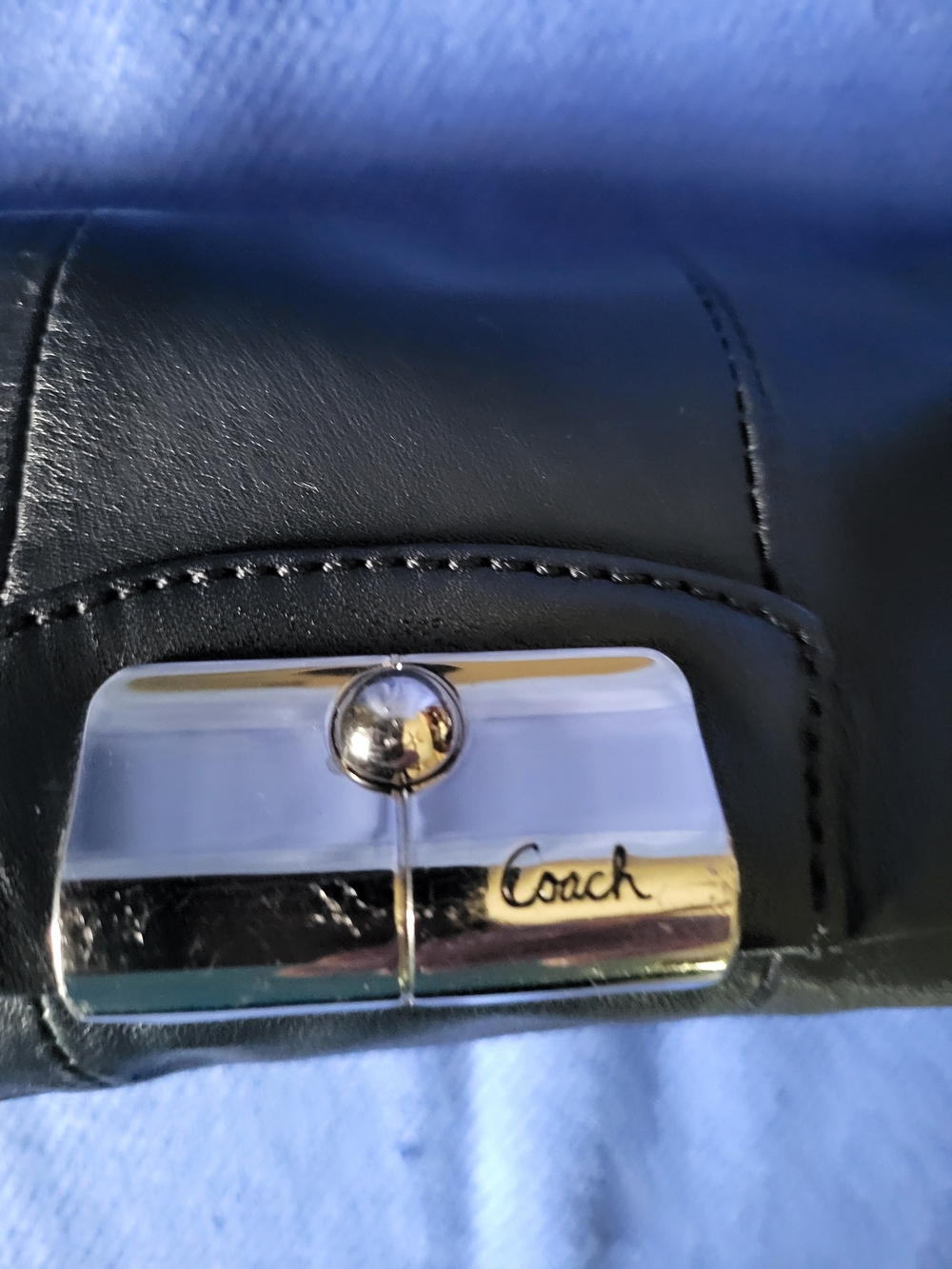 Coach Black Leather Turn-Lock Wristlet Clutch - Picture 7 of 13